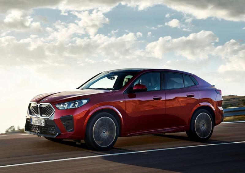 BMW iX2 (2023-->>) (3)