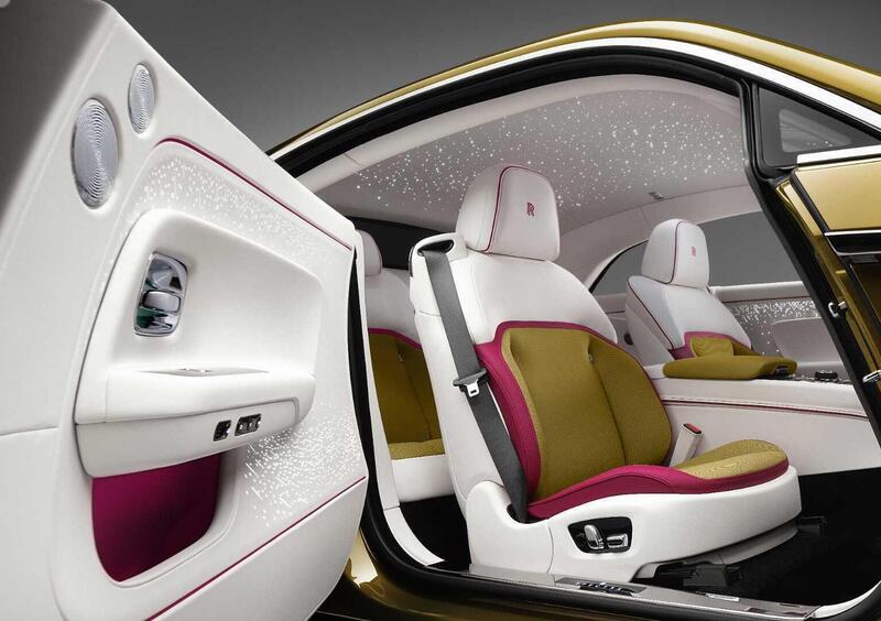 Rolls Royce Spectre (9)