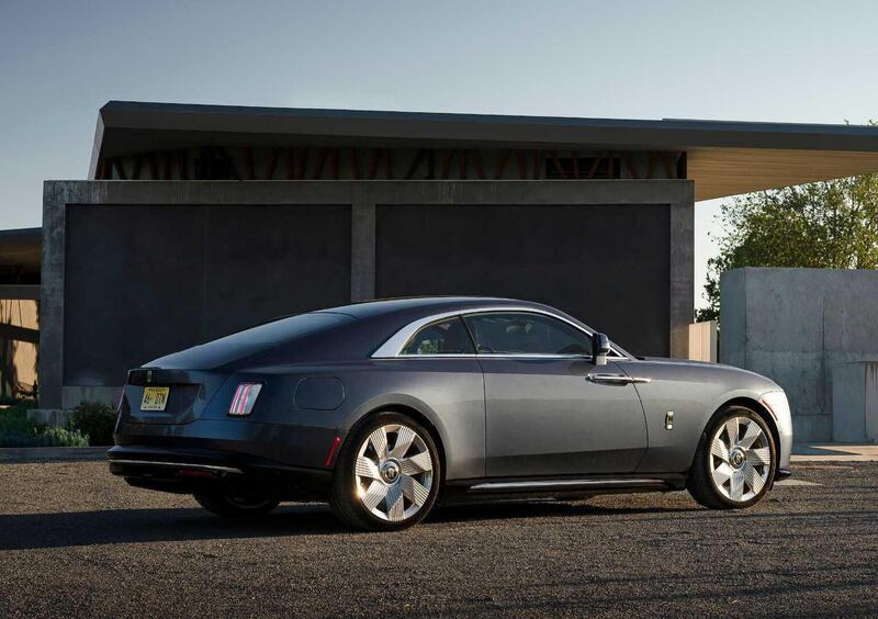 Rolls Royce Spectre (2023-->>) (5)