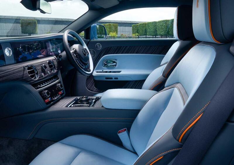 Rolls Royce Spectre (10)