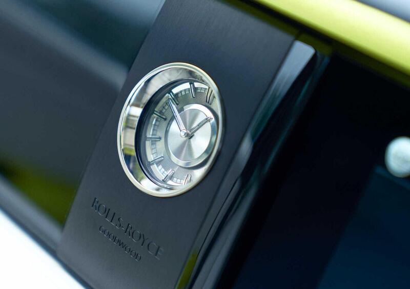 Rolls Royce Spectre (15)