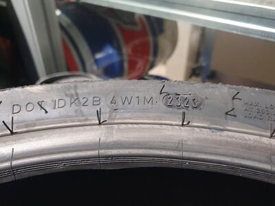 DUNLOP D 212 GP RACER