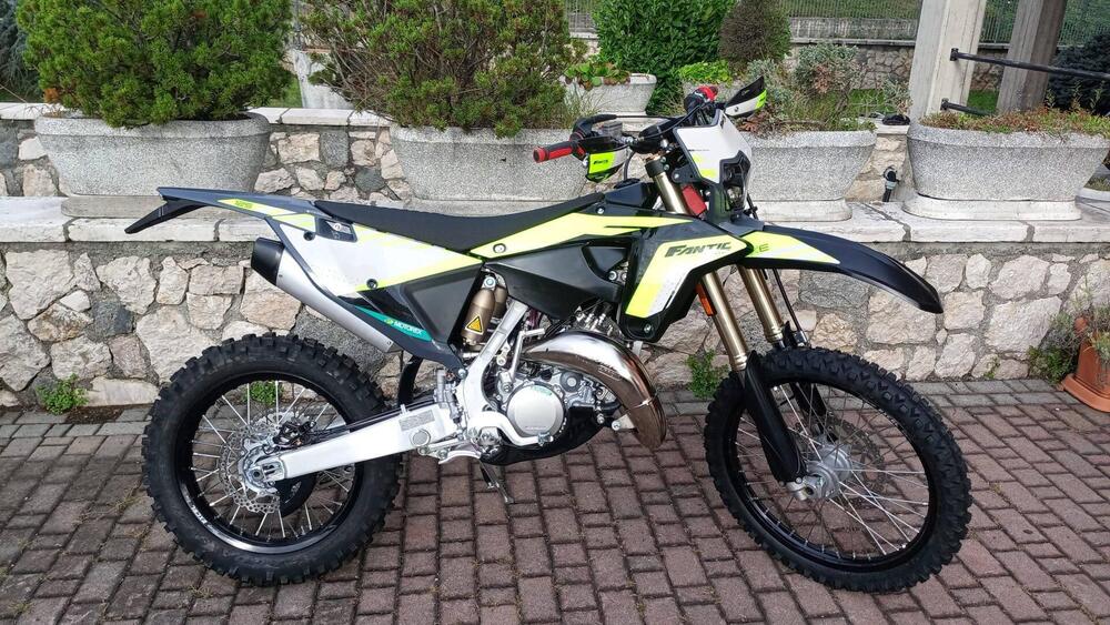 Fantic Motor XE 125 Black Edition (2024) (4)