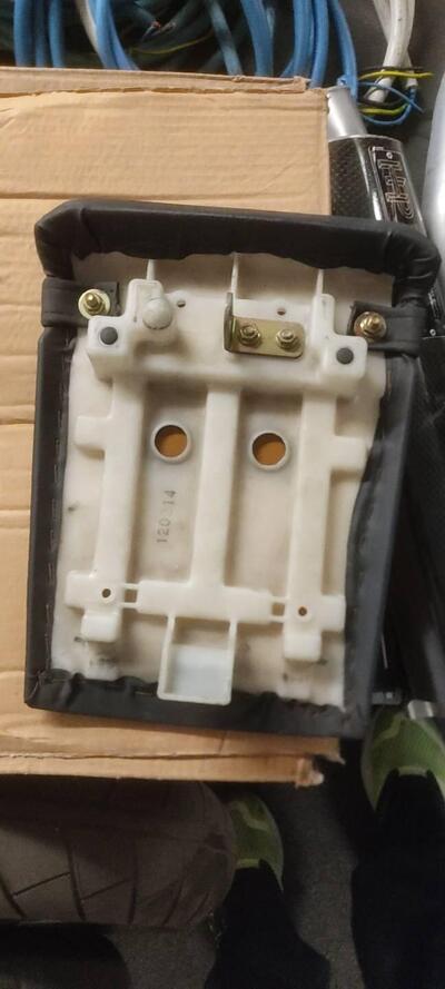 Sella posteriore Yamaha r1