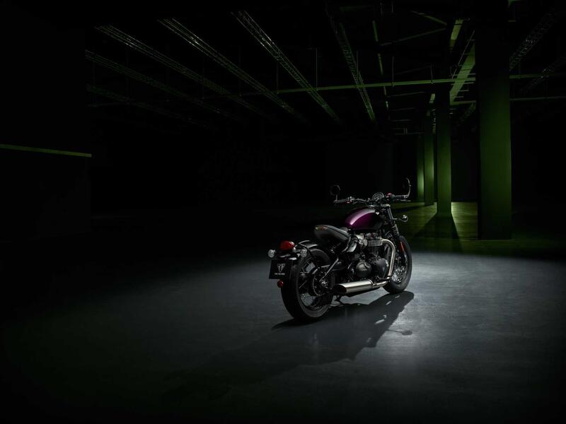 Ecco le nuove Triumph Stealth Edition: dipinte a mano e limitate [GALLERY]