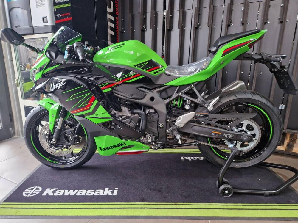 Kawasaki Ninja ZX-4RR (2024 - 26) (4)