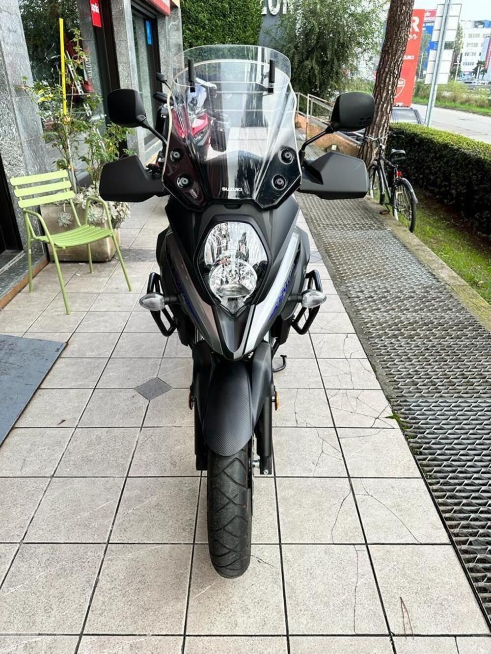 Suzuki V-Strom 650 (2021 - 25) (3)