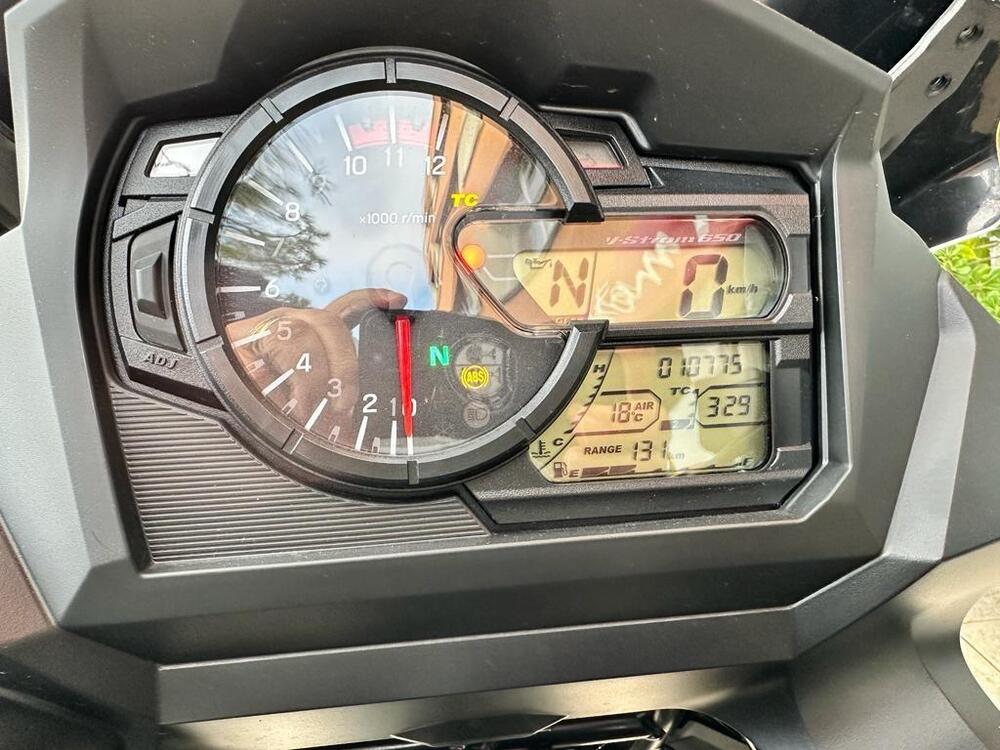 Suzuki V-Strom 650 (2021 - 25) (10)