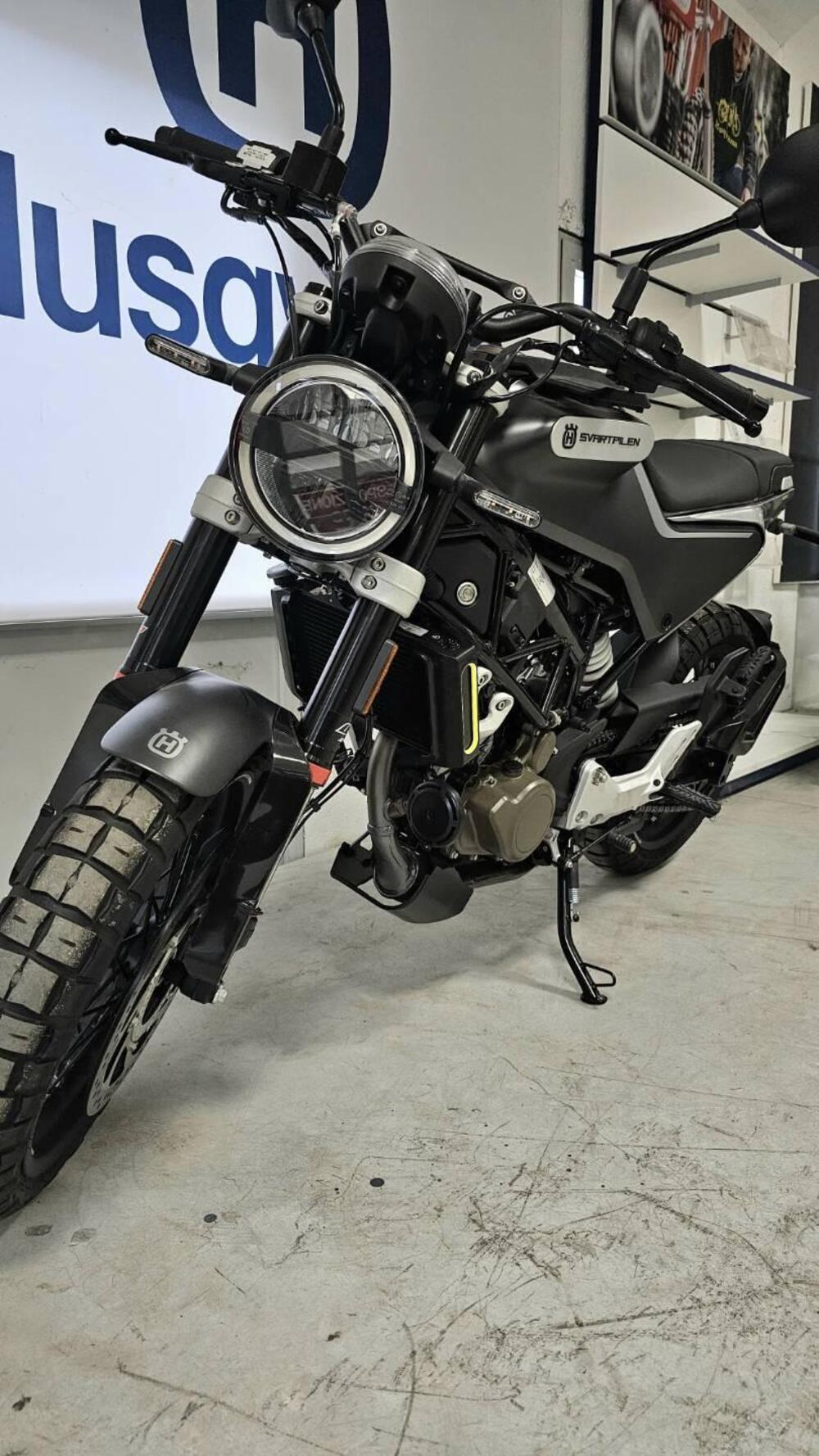 Husqvarna Svartpilen 125 (2021 - 23) (5)
