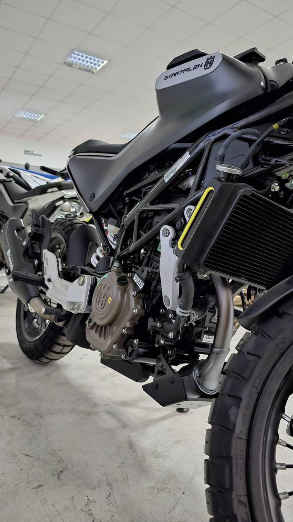 Husqvarna Svartpilen 125 (2021 - 23) (4)