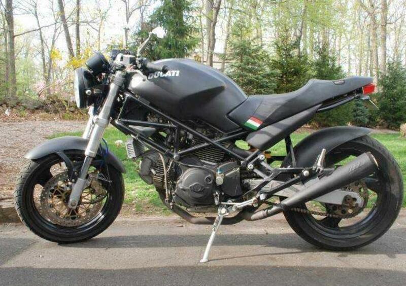 Ducati Monster 750 Monster 750  City Dark (1999 - 02)