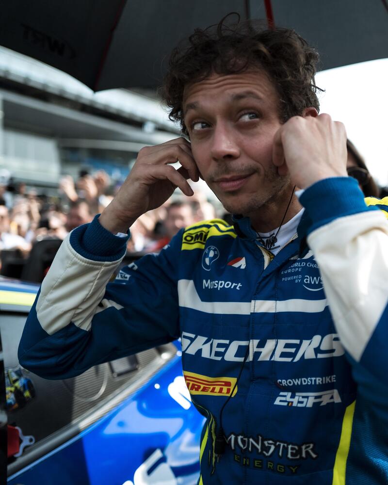 Nel primo episodio: &quot;Prover&ograve; a vincere il WEC&quot;. Valentino Rossi, Circuit de Catalunya, 2023.