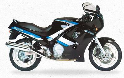Triumph Daytona 750