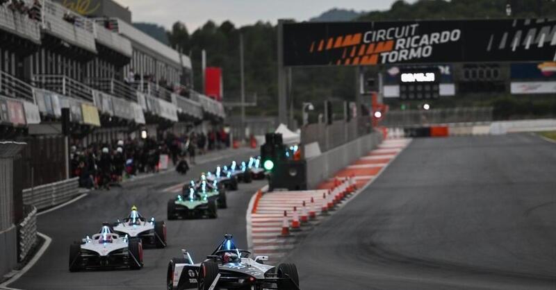 Formula E. Ecco cosa abbiamo capito dai Test di Valencia: una stagione focosa ci attende