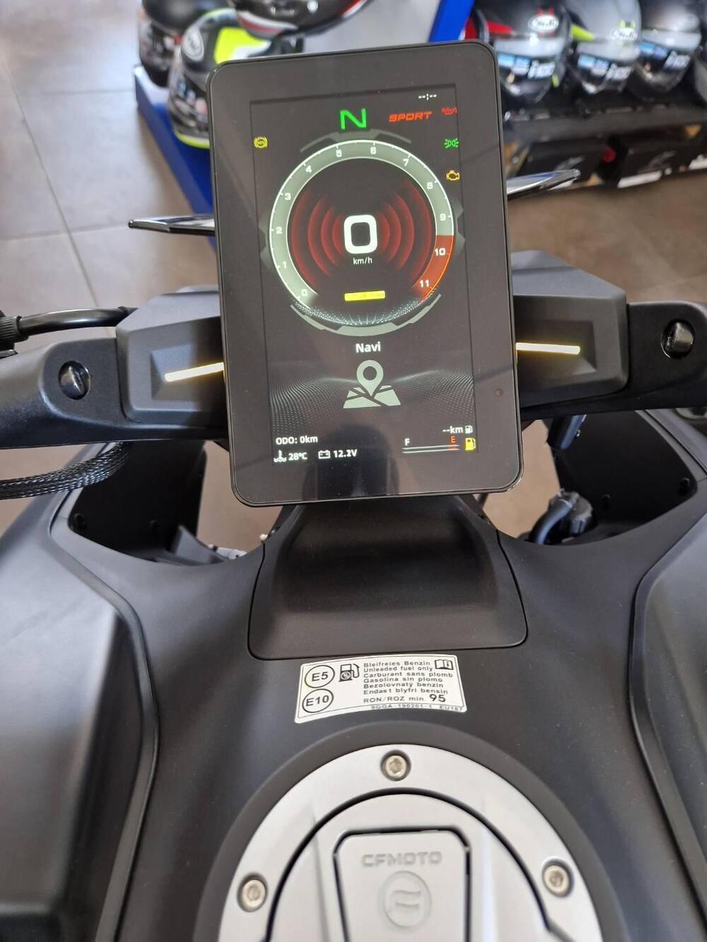 CFMOTO 800NK Advanced (2023 - 25) (2)