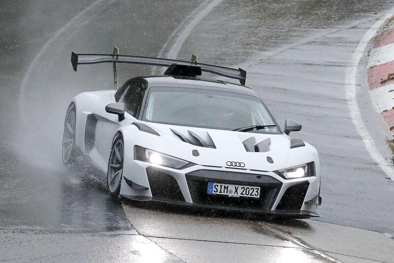 Audi R8 GT3, saranno solo 100 i fortunati  [Foto Spia]