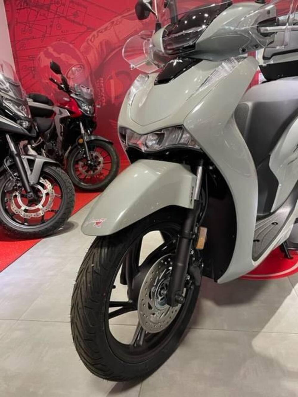 Honda SH 150i (2020 - 23) (3)