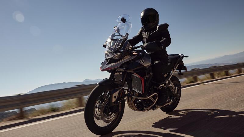 Nuove Triumph Tiger 900 GT, GT Pro, Rally Pro: crescono in prestazioni, tecnologia, comfort e carisma [VIDEO e GALLERY]