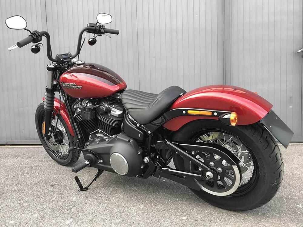 Portatarga posteriore nero con luce targa per Soft Mcj