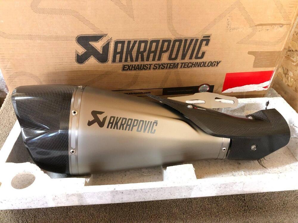 Akrapovic Slip-On Silenziatore KTM 1290 Super Duke