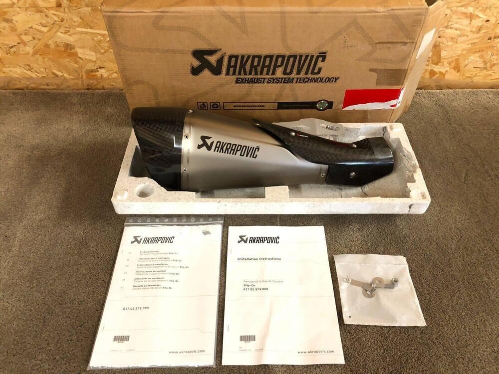 Akrapovic Slip-On Silenziatore KTM 1290 Super Duke (2)