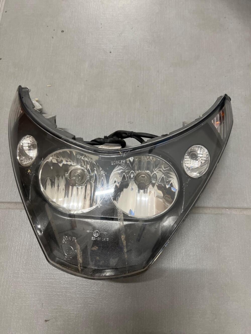 Faro Piaggio Beverly 250