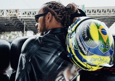 Formula 1. L'omaggio di Lewis Hamilton ad Ayrton Senna: il casco speciale per il GP del Brasile 