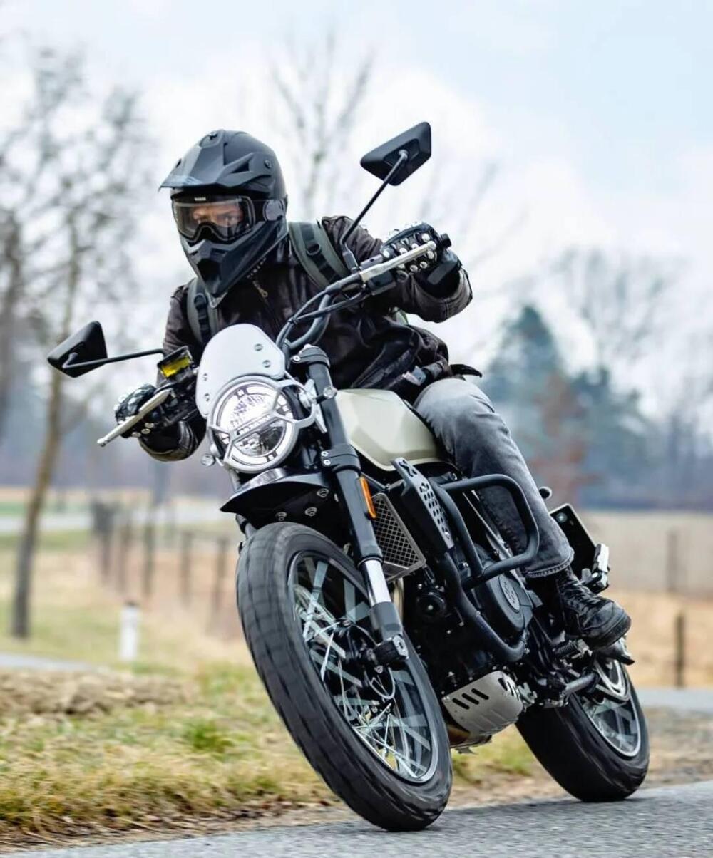 Brixton Motorcycles Crossfire 500 XC (2022 - 25) (5)