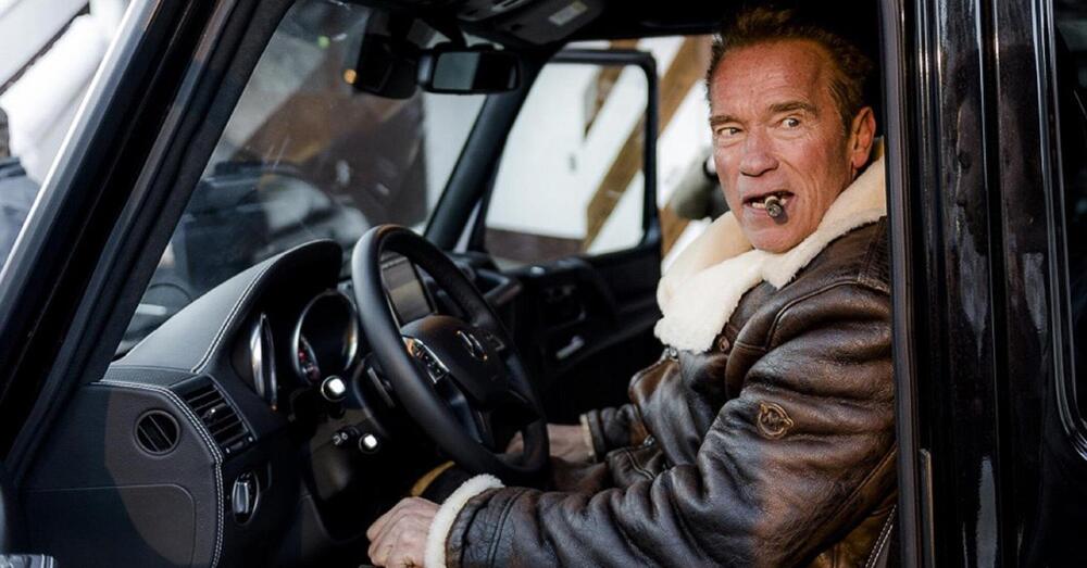 Arnold Terminator anche al volante? Schwarzenegger investe ciclista, che gli fa causa e lo critica per come guida