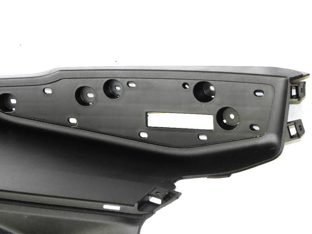 Pannello supporto poggiapiedi Yamaha X-Max 125/250 (5)