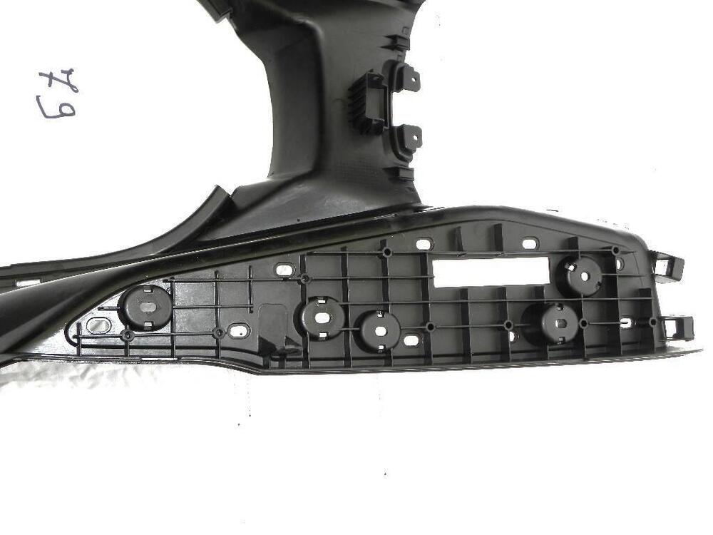 Pannello supporto poggiapiedi Yamaha X-Max 125/250 (8)