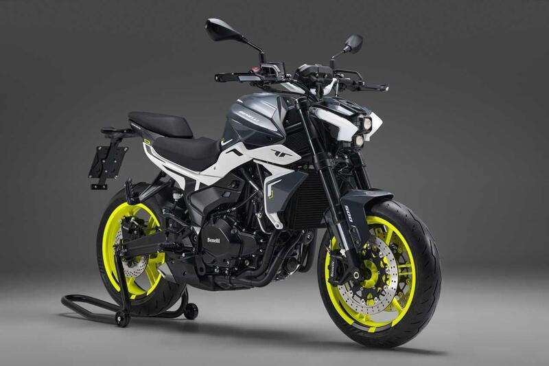 Benelli presenta la Tornado Naked Twin 500. Qui tutte le caratteristiche, il video e la gallery