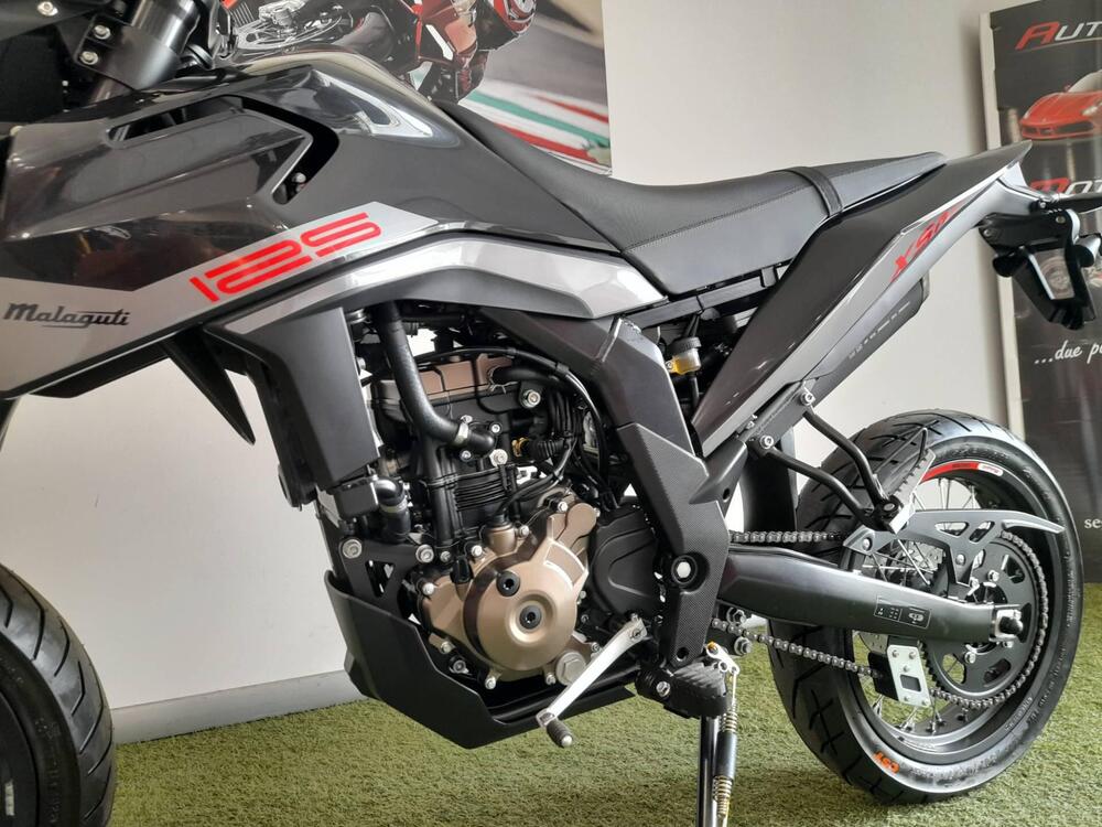 Malaguti XSM 125 (2021 - 25) (4)