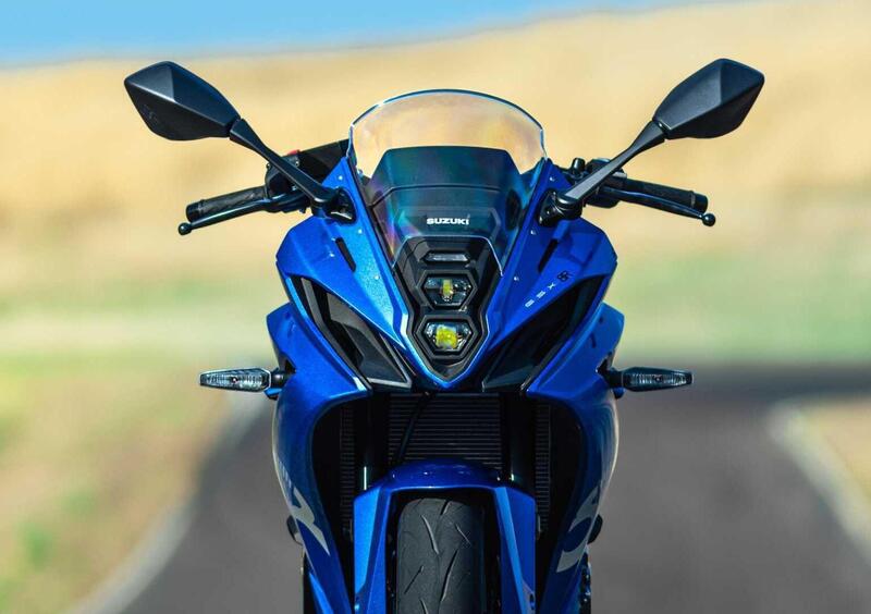 Suzuki GSX-8R GSX-8R (2024 - 25) (13)