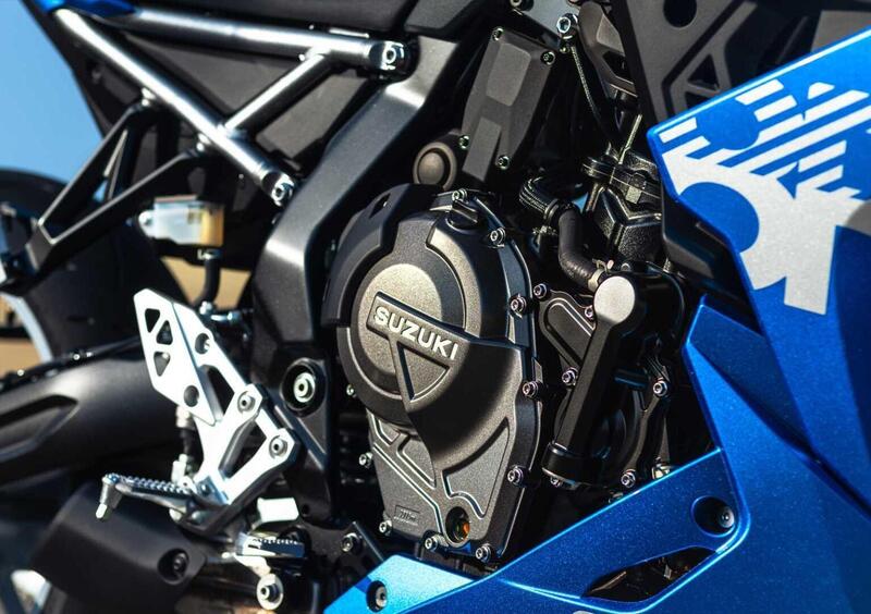 Suzuki GSX-8R GSX-8R (2024 - 25) (15)