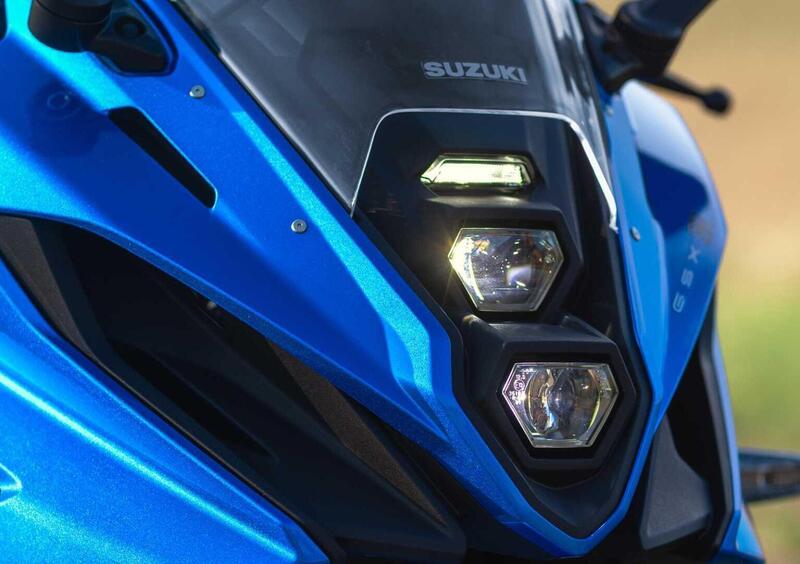 Suzuki GSX-8R GSX-8R (2024 - 25) (17)