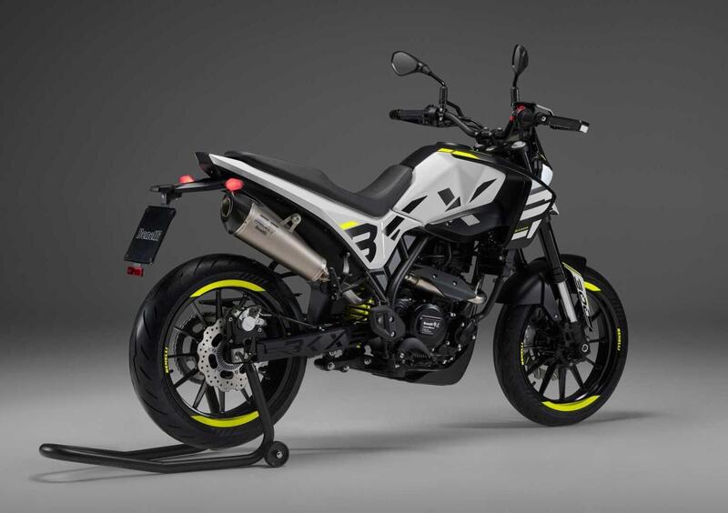 Benelli BKX 300 S BKX 300 S (2025) (3)