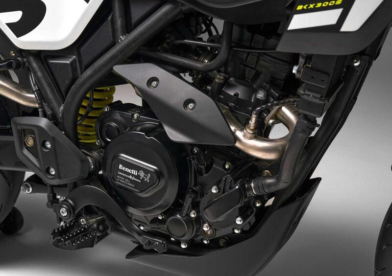 Benelli BKX 300 S BKX 300 S (2025) (9)