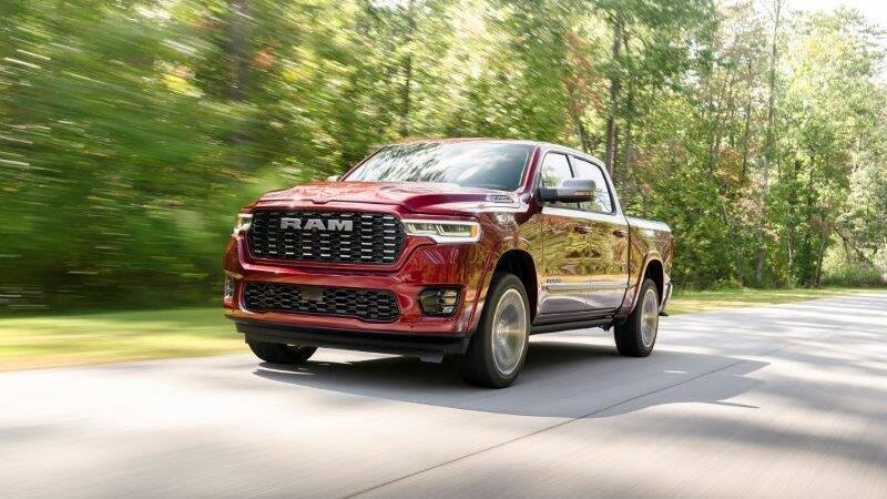 Ram 1500 2025, arriva l&#039;uragano, motori fino a 540 CV