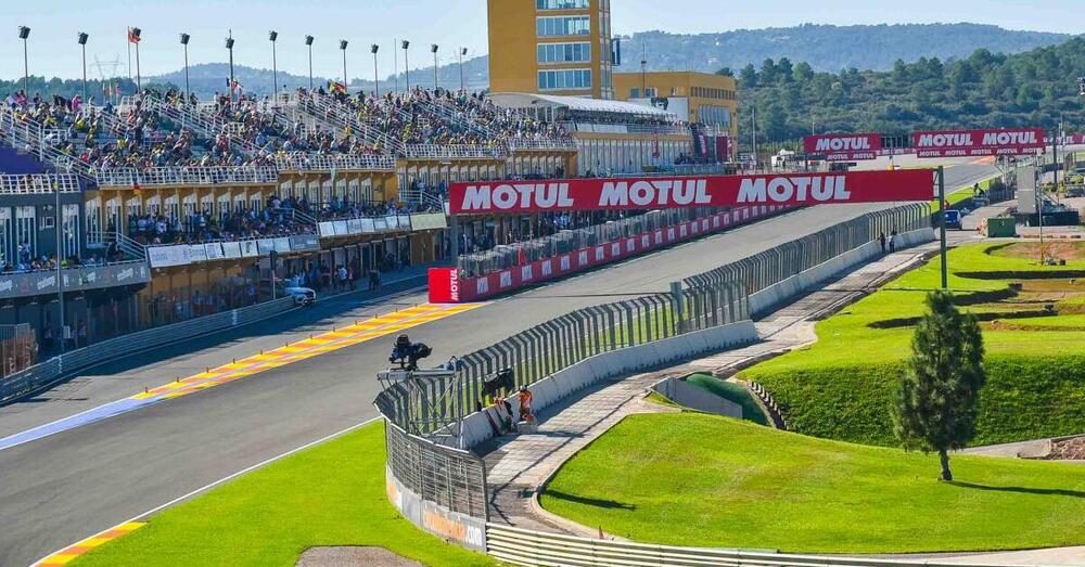 Vedere la prima di Marc Marquez sulla Ducati coster&agrave; 10 Euro! A Valencia hanno capito tutto&hellip;
