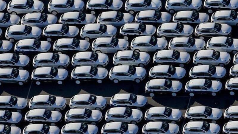 La Francia stoppa la auto cinesi: dal 1&deg; gennaio zero incentivi