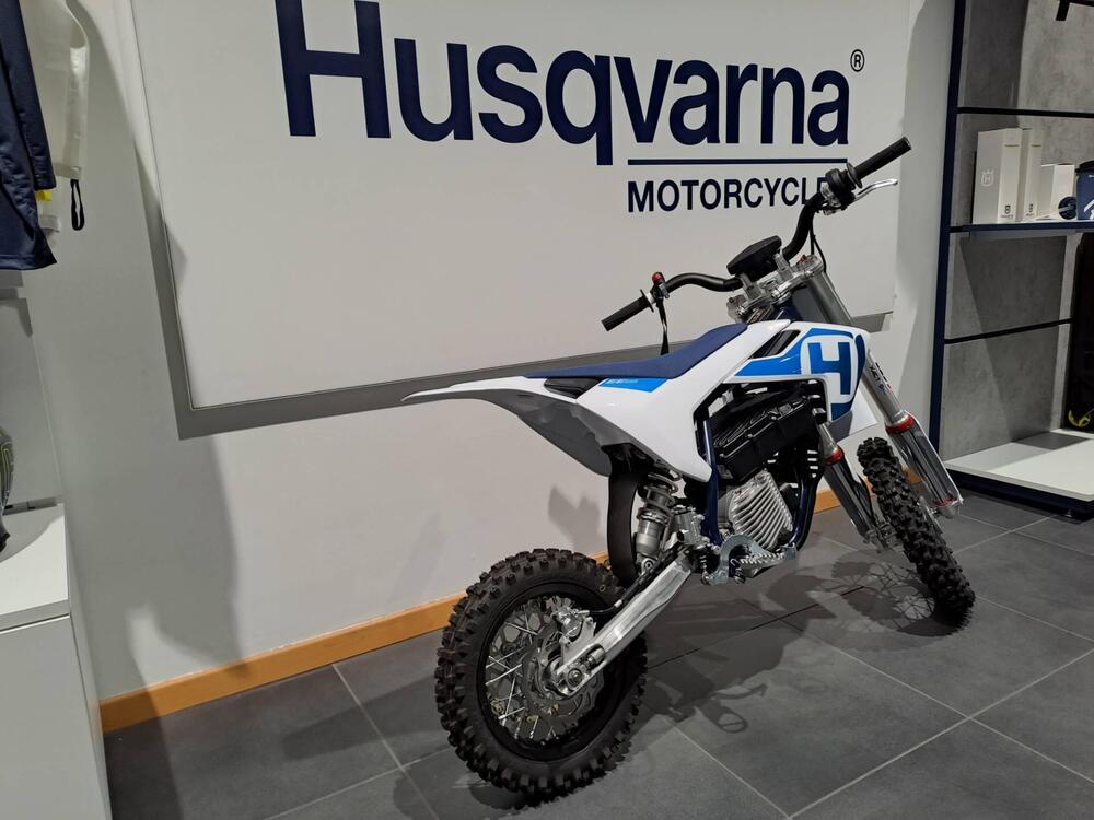 Husqvarna EE 5 (2023 - 24) (6)