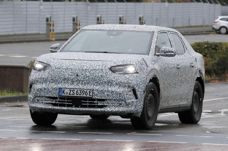 Ford, avvistato il nuovo crossover elettrico [Foto Spia]