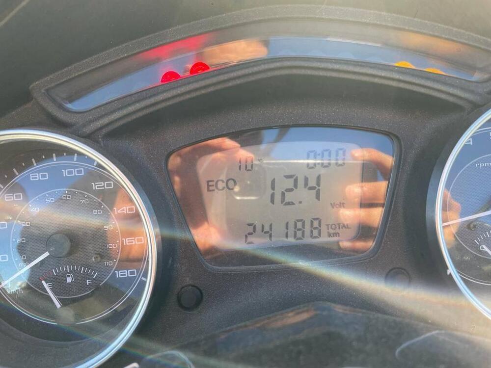 Piaggio X10 350 ie Executive (2011 - 17) (5)