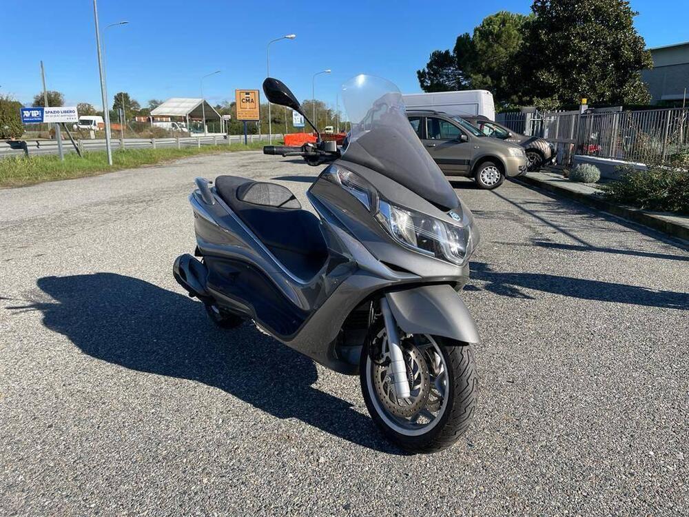 Piaggio X10 350 ie Executive (2011 - 17) (2)