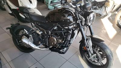 Voge Trofeo 300AC (2021 - 25) nuova