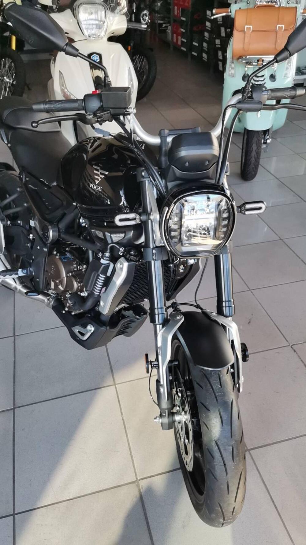 Voge Trofeo 300AC (2021 - 25) (2)