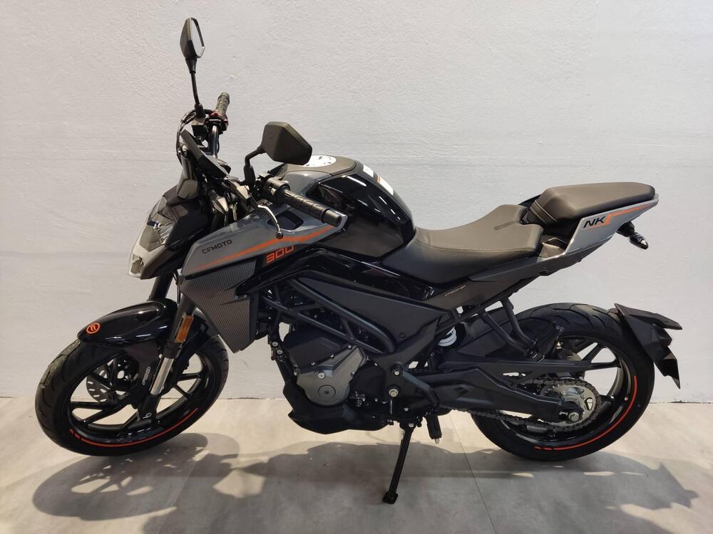 CFMOTO 300NK (2021 - 25) (2)