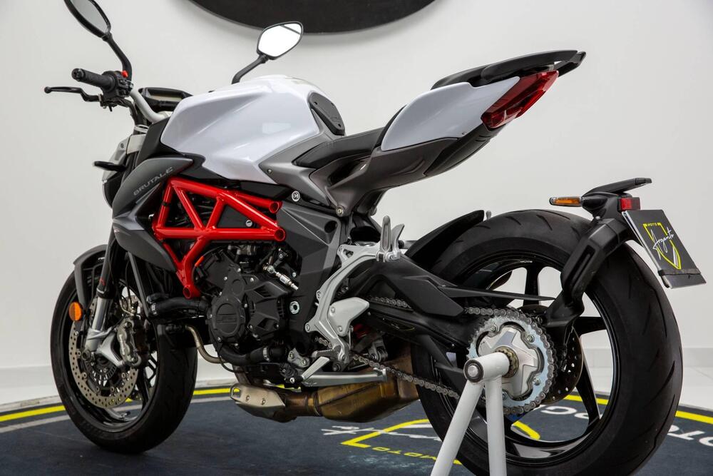 MV Agusta Brutale 800 (2012 - 15) (5)