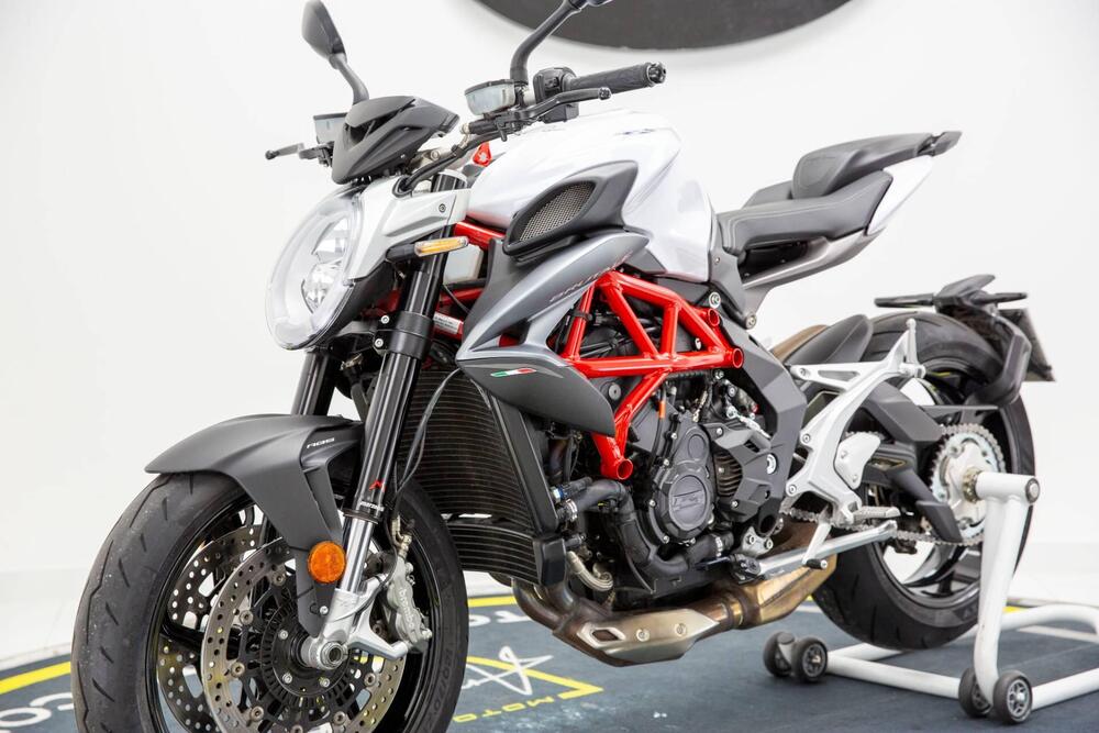MV Agusta Brutale 800 (2012 - 15) (3)